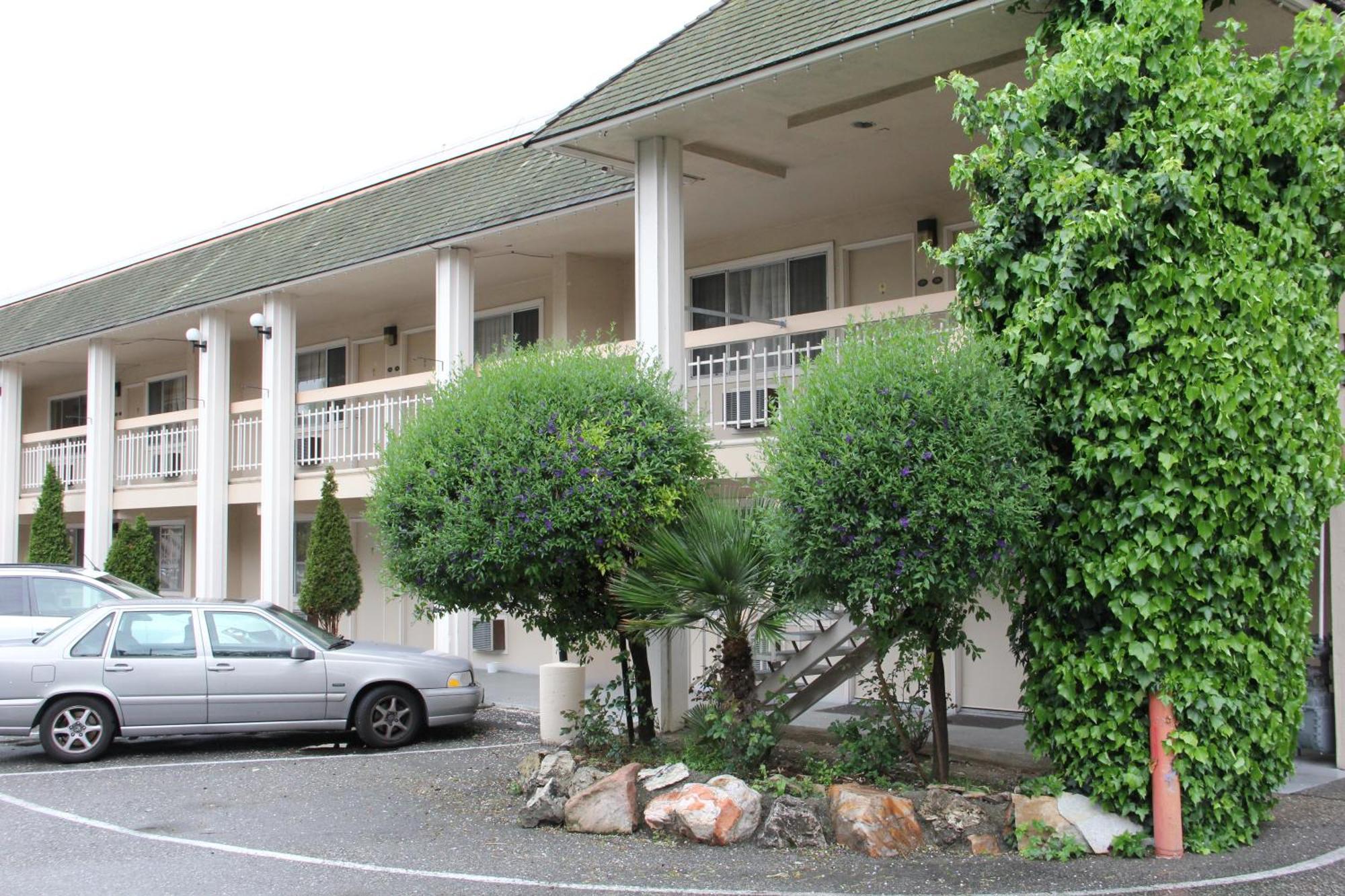 Caravelle Inn Extended Stay San Jose Exterior photo