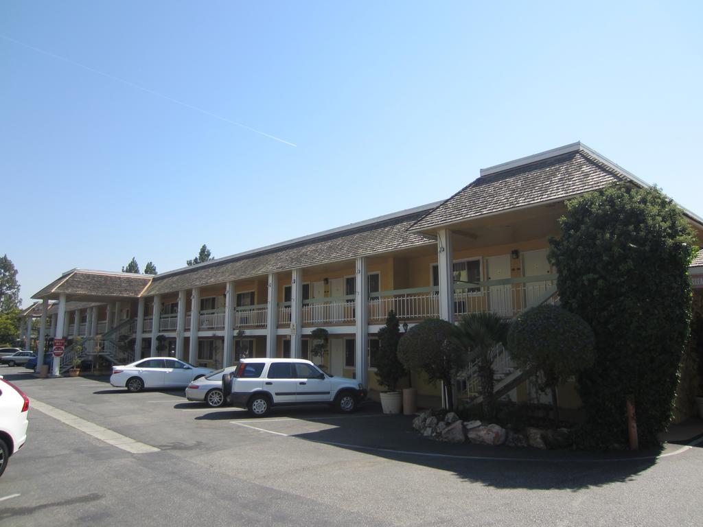 Caravelle Inn Extended Stay San Jose Exterior photo