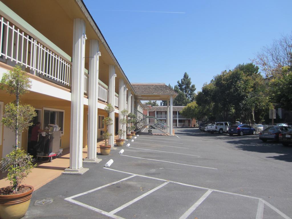 Caravelle Inn Extended Stay San Jose Exterior photo